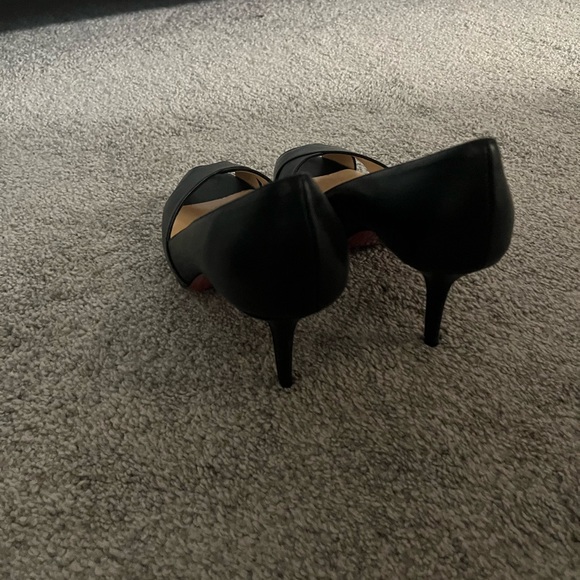 Christian Louboutin criss cross peep toe heel - Picture 3 of 4